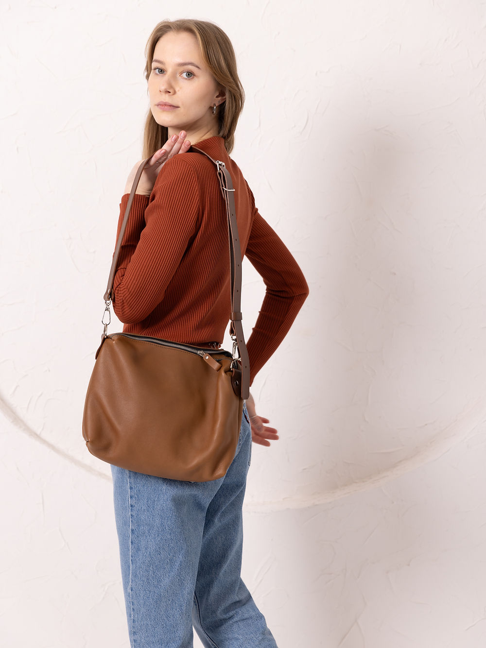 ROBIN Leather Handbag Large - Camel Brown