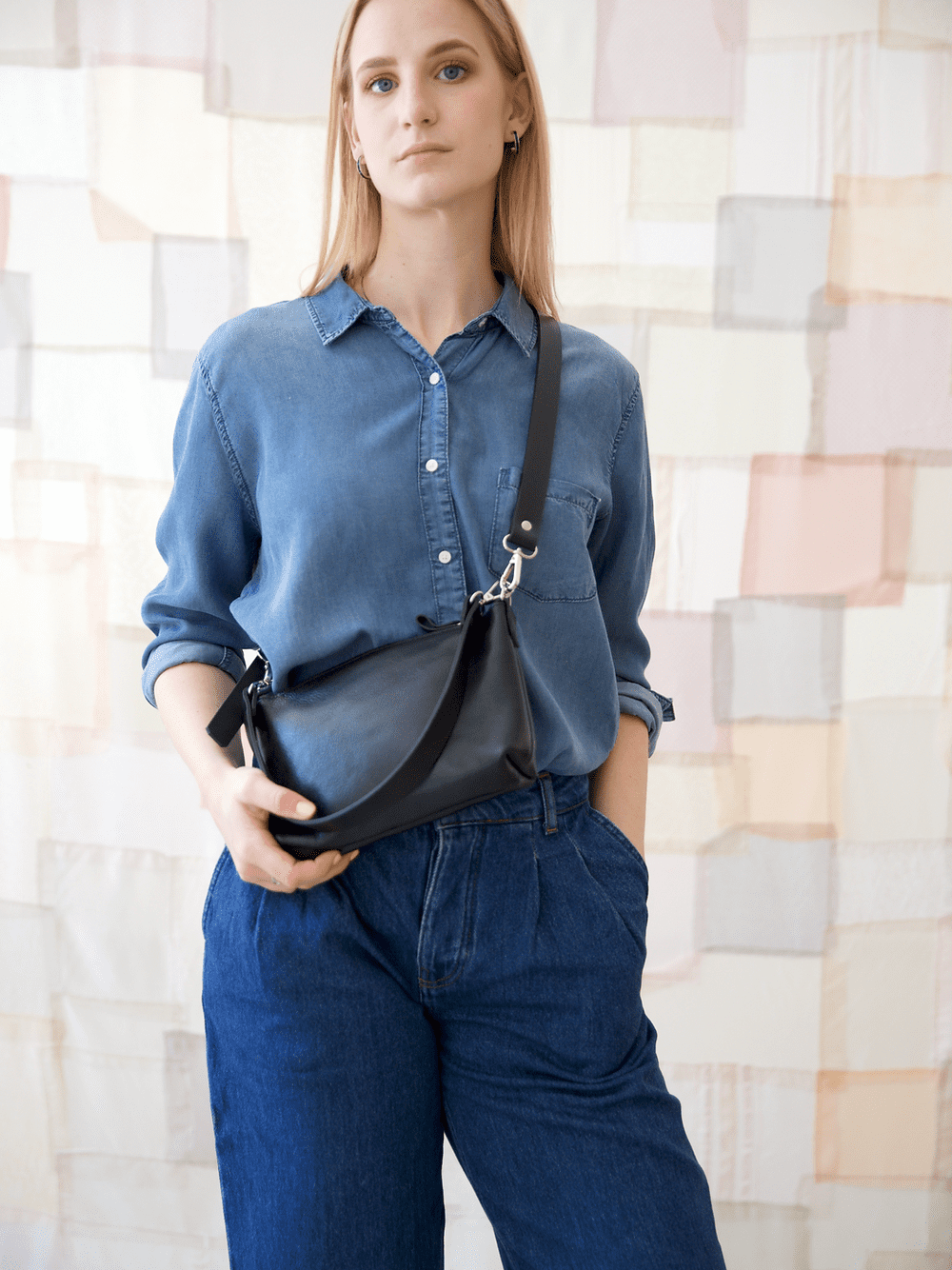 TOMMY leather bag with two handles - Black