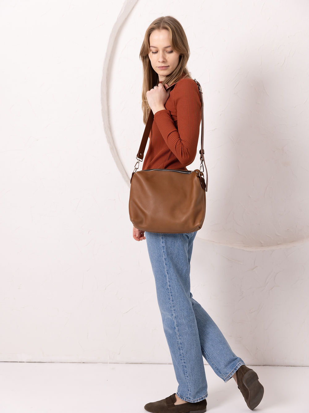 ROBIN Leather Handbag Large - Camel Brown