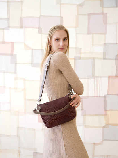 TOMMY leather bag with two handles - Crocodile pattern