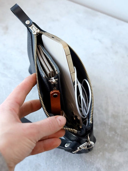 POUCH Wallet with Wrist Strap - Black Alligator